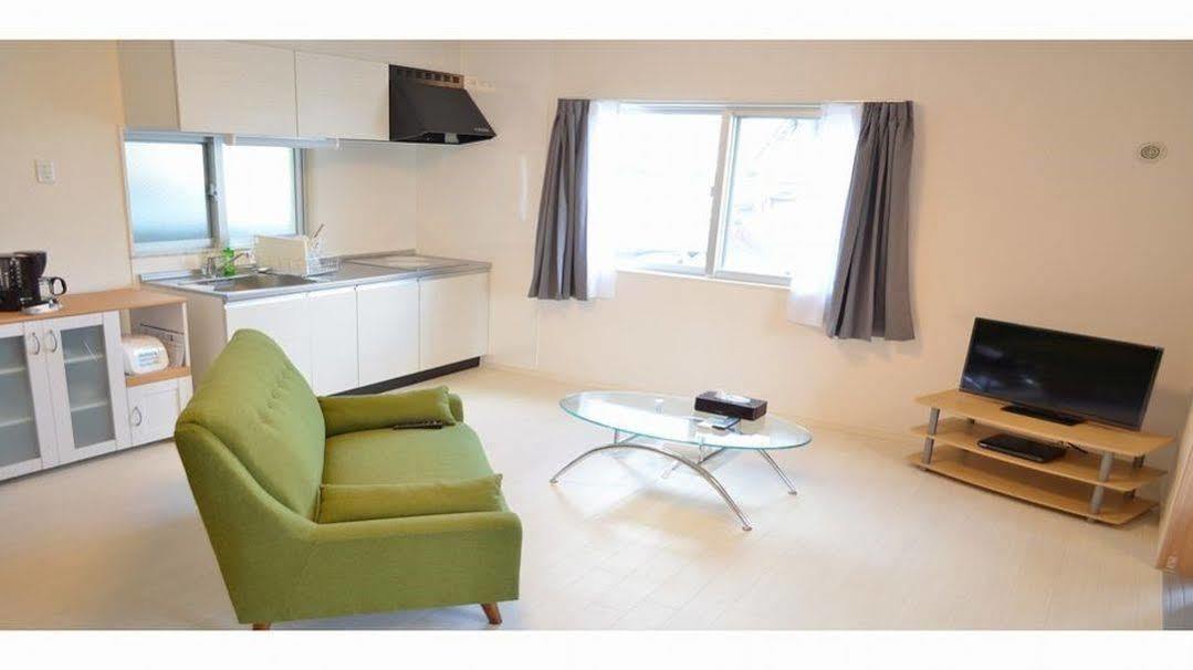 Apartamento Rainbow Terrace Ginowan Exterior foto